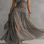 Conjunto Gris de Top de Encaje y Falda Maxi Plisada