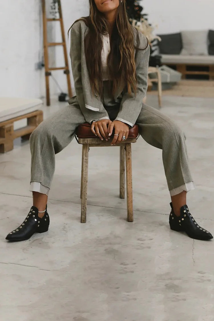 Arden™ | Botines de punta con tachuelas