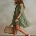 Vestido Mini Verde Fluido de Chifón con Escote V