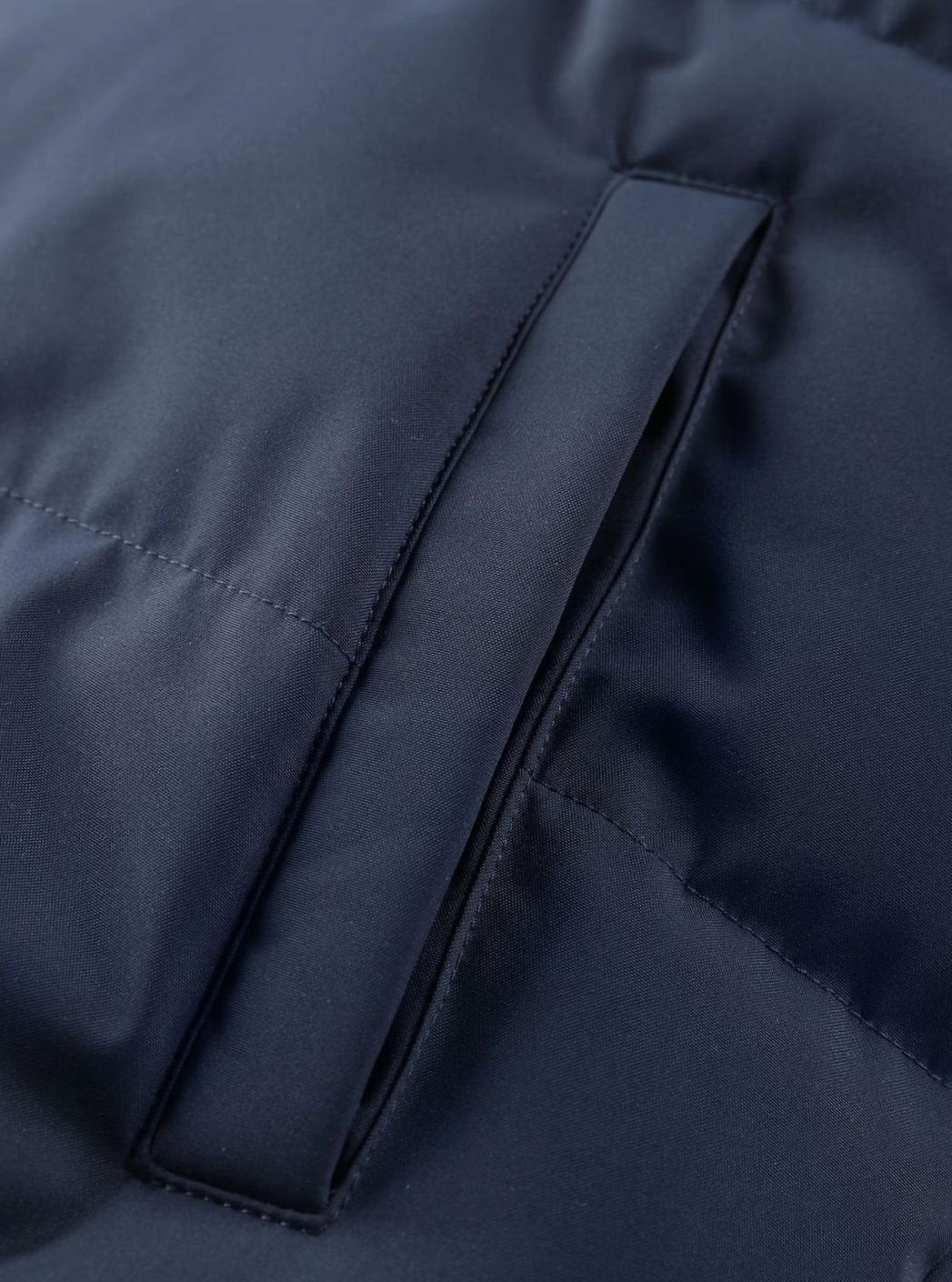 Alexander | Chaqueta de invierno acolchada de hombre con capucha, puños de canalé y cremallera