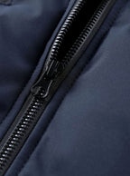 Alexander | Chaqueta de invierno acolchada de hombre con capucha, puños de canalé y cremallera