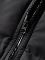 Alexander | Chaqueta de invierno acolchada de hombre con capucha, puños de canalé y cremallera
