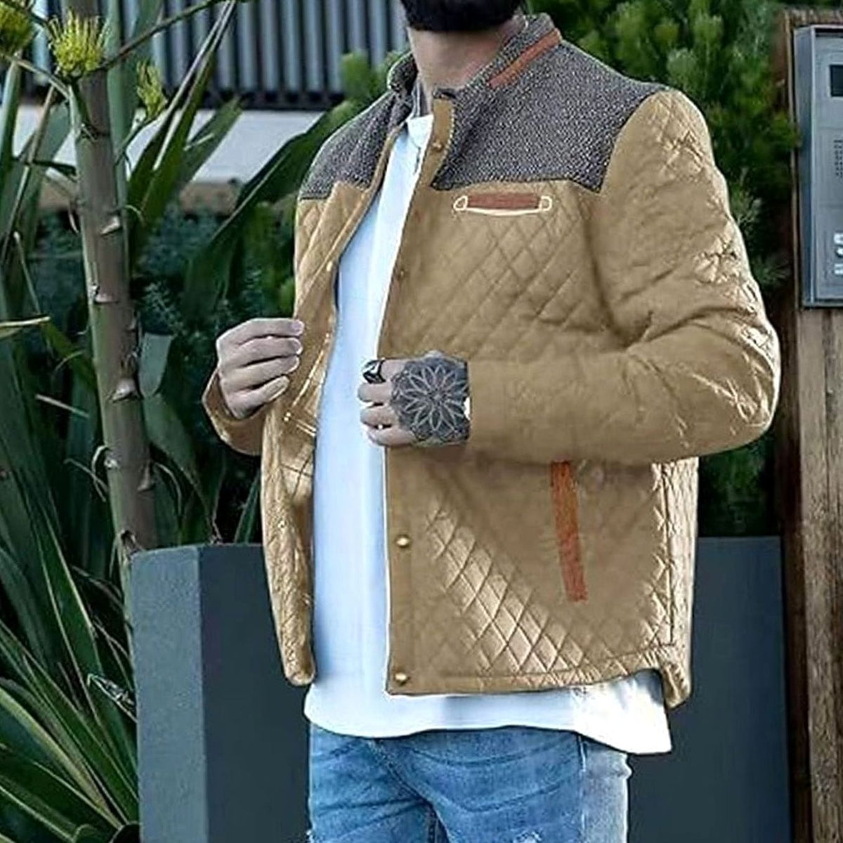 Jackson | Chaqueta acolchada de hombre con cuello alto y botones
