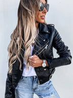Isabella | Chaqueta Biker de Piel Sintética con Cremallera Asimétrica para Mujer